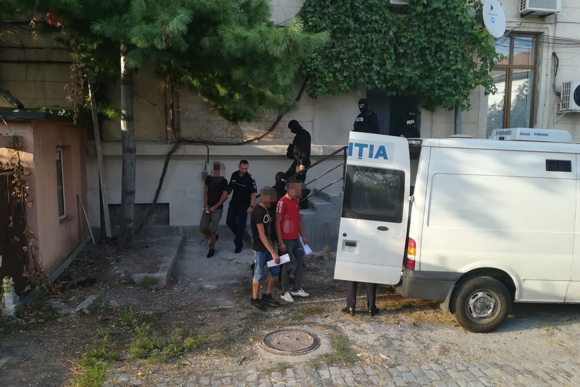 O tânără violată la marginea Dunării, în apropiere de Turnu Severin