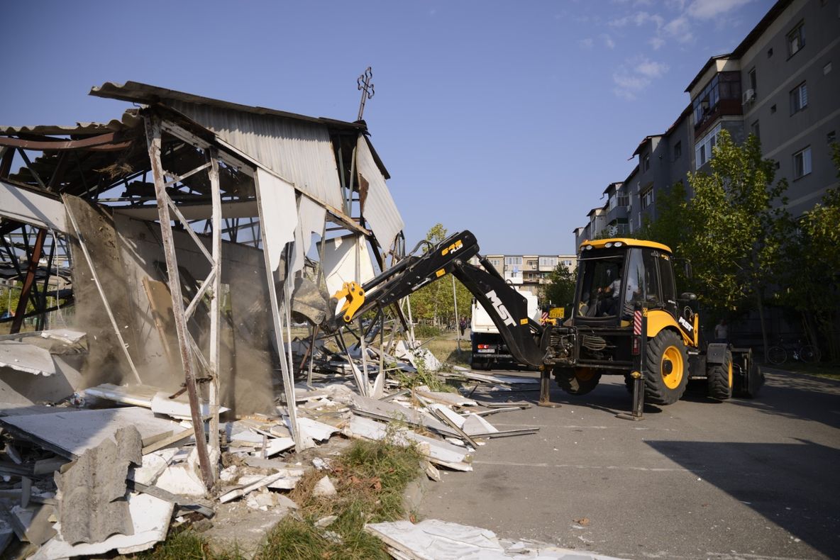 A fost demolată biserica de carton din Turnu Severin