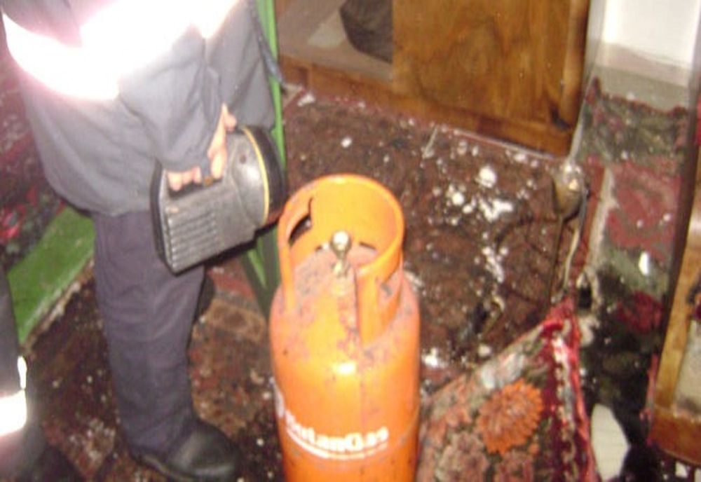 O femeie din Mehedinți, rănită după explozia unei butelii