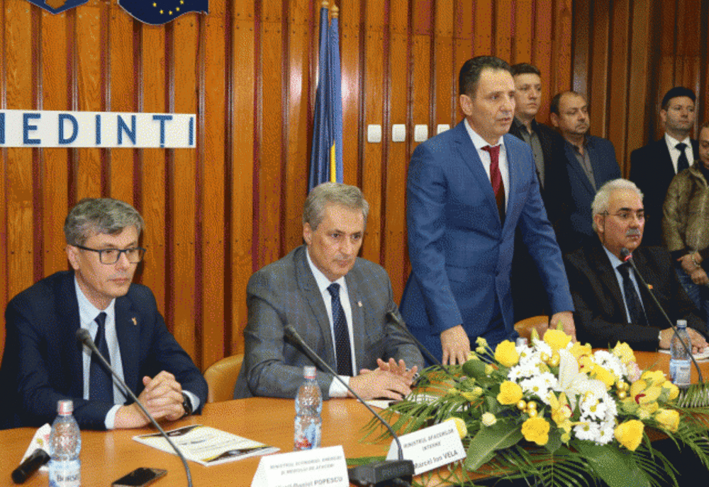 Astăzi a fost învestit în funcție noul prefect al județului Mehedinți