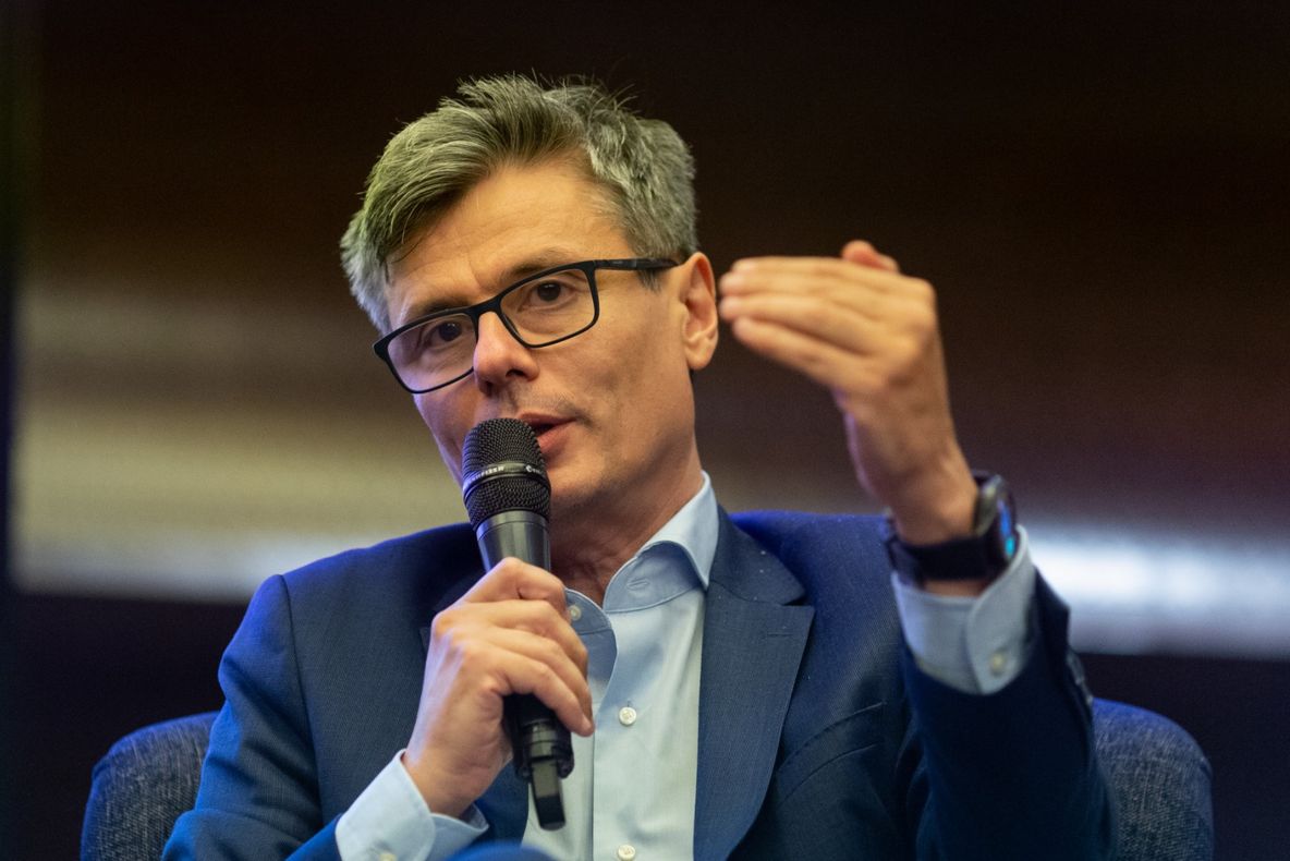 Ministrul Virgil Popescu: PSD a aruncat piața energiei în aer