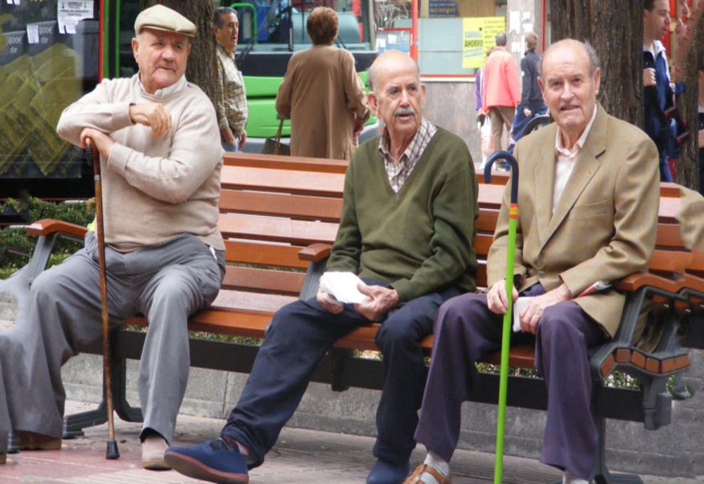 Aproape 60.000 de pensionari trăiesc în Mehedinți 