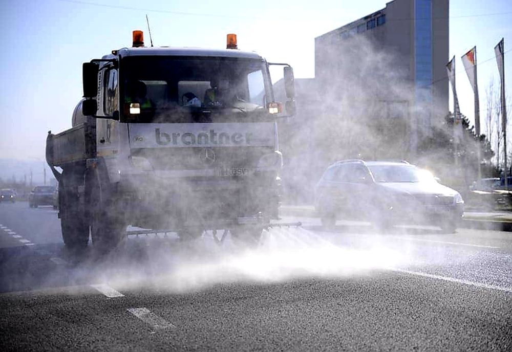 Au fost reluate acțiunile de igienizare în spații publice, în Severin. Apel către cetățeni!