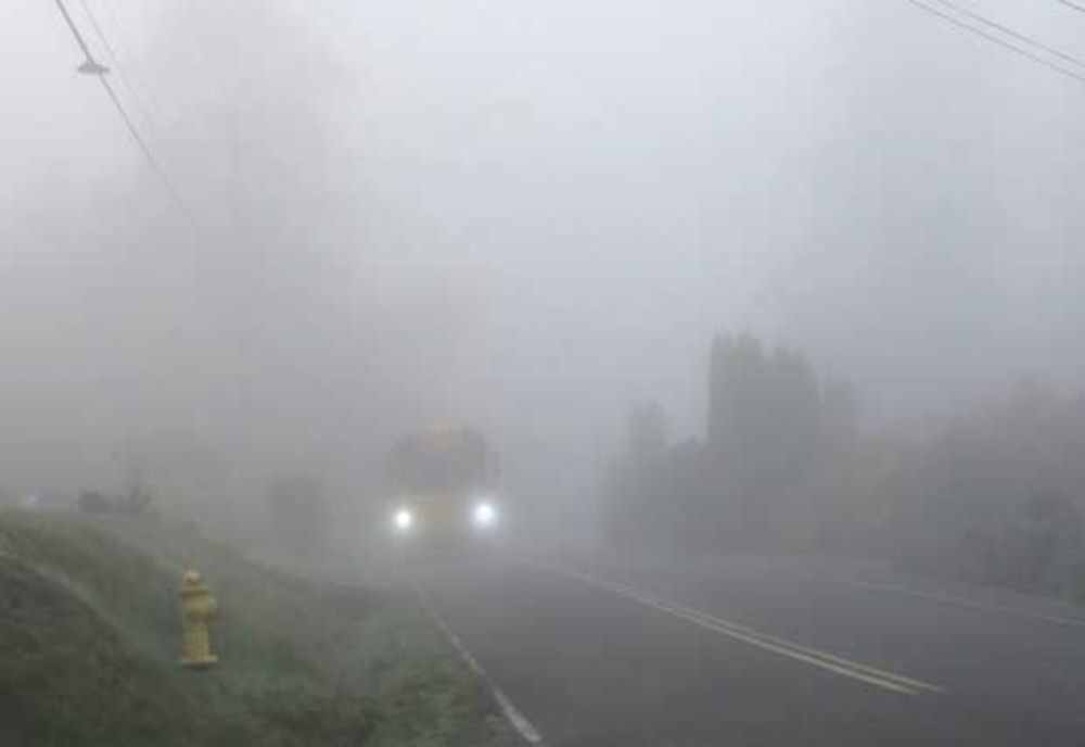 Restricții, trafic aglomerat și ceață marți dimineața. Ce zone sunt afectate