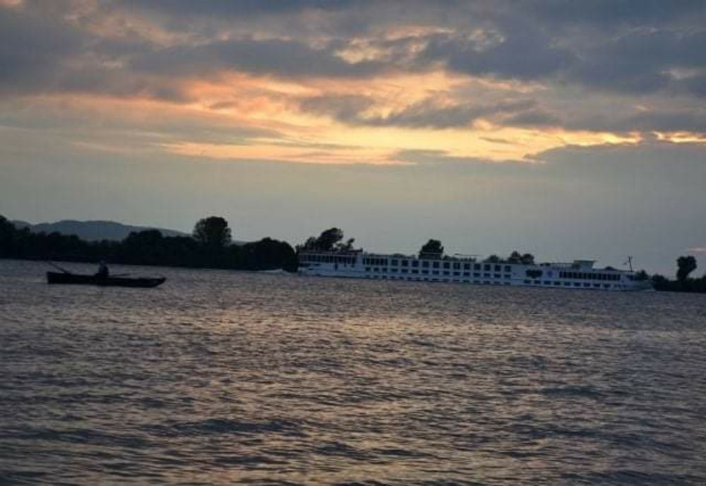 Surprinși de polițiști pe Dunăre în încercarea de a intra în România 