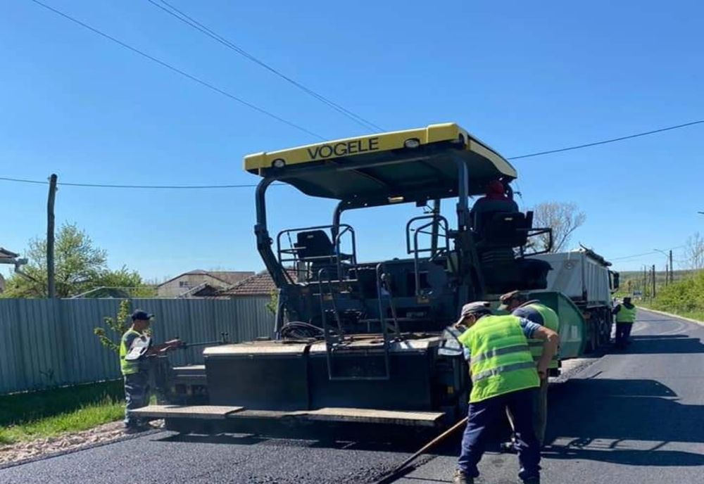 Continuă lucrările pe DJ 607A