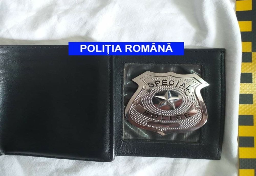 Verificări! S- au prezentat drept polițiști pentru a fura