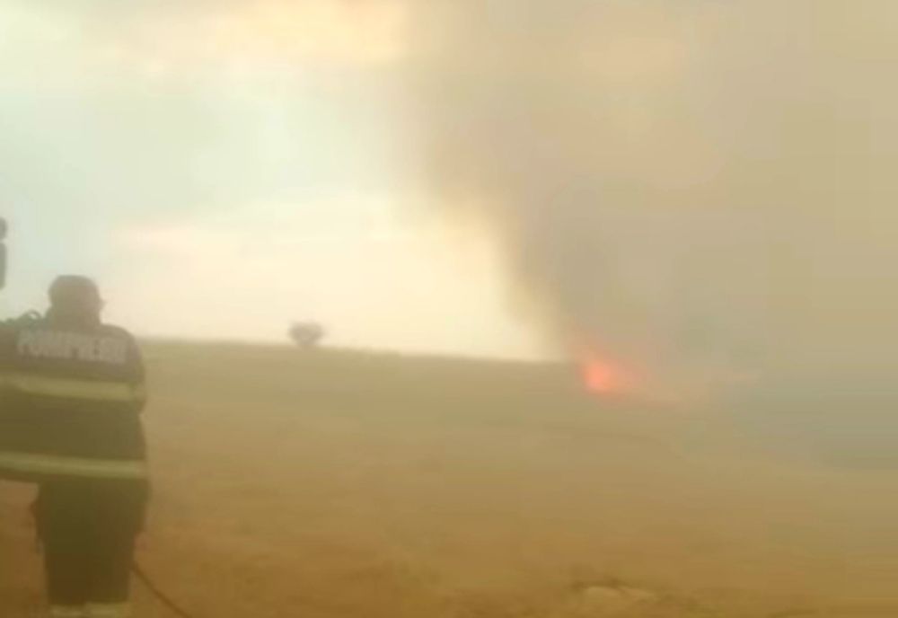 Opt incendii în Mehedinți, în doar câteva ore