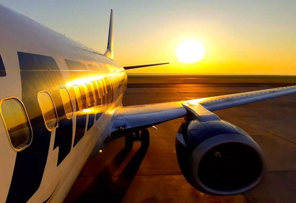 Traficul aerian aglomerat deasupra României. Mai mult de 300 de zboruri preluate de controlorii români