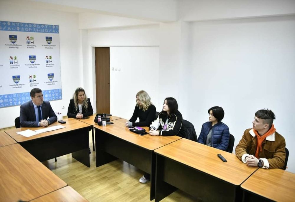 CJ Mehedinți, premii pentru elevii care au obținut media 10 la Evaluarea Națională și Bacalaureat