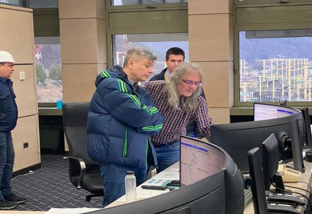 Ministrul Virgil Popescu, într- o vizită de lucru inopinată la Hidrocentrala Porțile de Fier 1