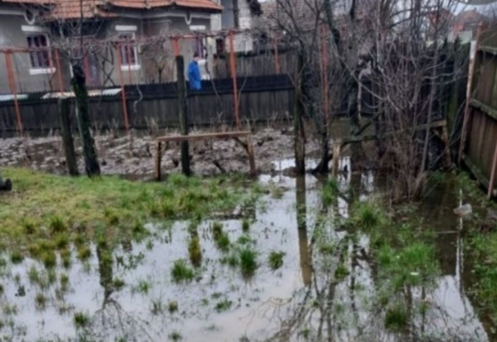 Gospodării inundate în Mehedinți