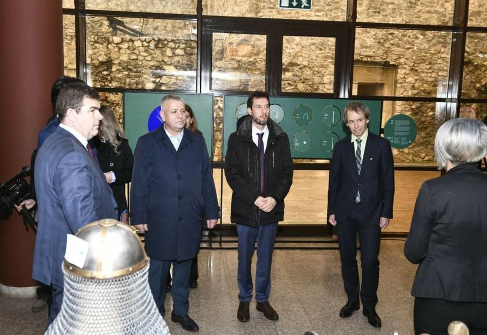 O delegație a Comisiei Europene însoțită de reprezentanți ai conducerii Agenției pentru Dezvoltare Regională Sud-Vest Oltenia, prezentă în Mehedinți 