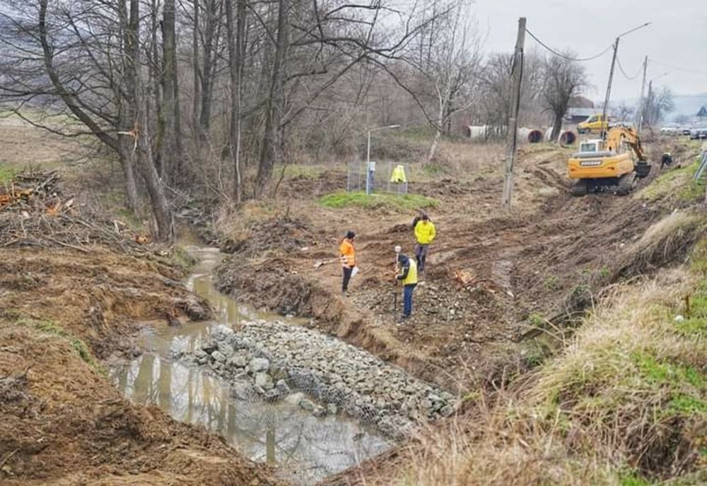 Au început lucrările la varianta provizorie de ocolire a podului din zona localității Florești
