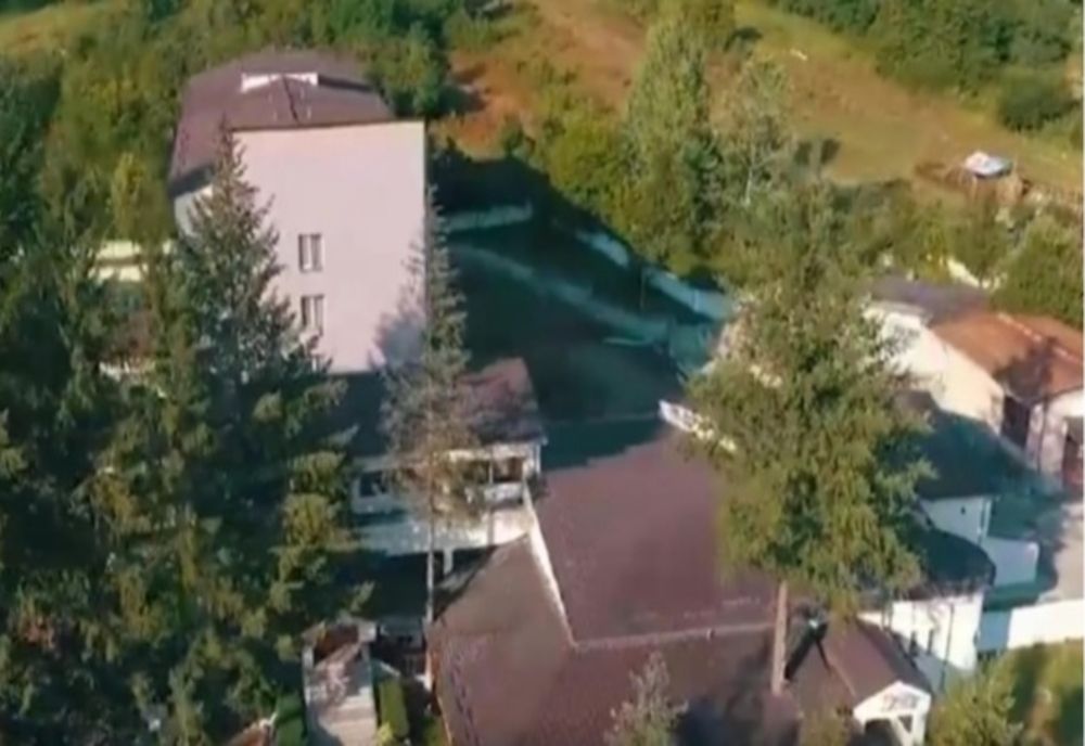 Stațiunea balneară din Mehedinți se deschide mâine. Izvoarele cu ape minerale și nămolul sapropelic sunt cele care îi atrag pe vizitatori 