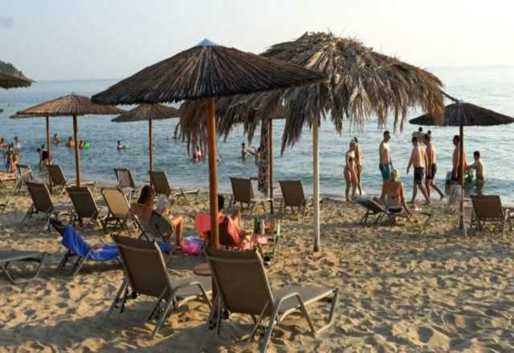 TREI DIN PATRU ROMÂNI CARE MERG ÎN VACANȚĂ ÎN STRĂINĂTATE ALEG GRECIA, BULGARIA, TURCIA ŞI ITALIA