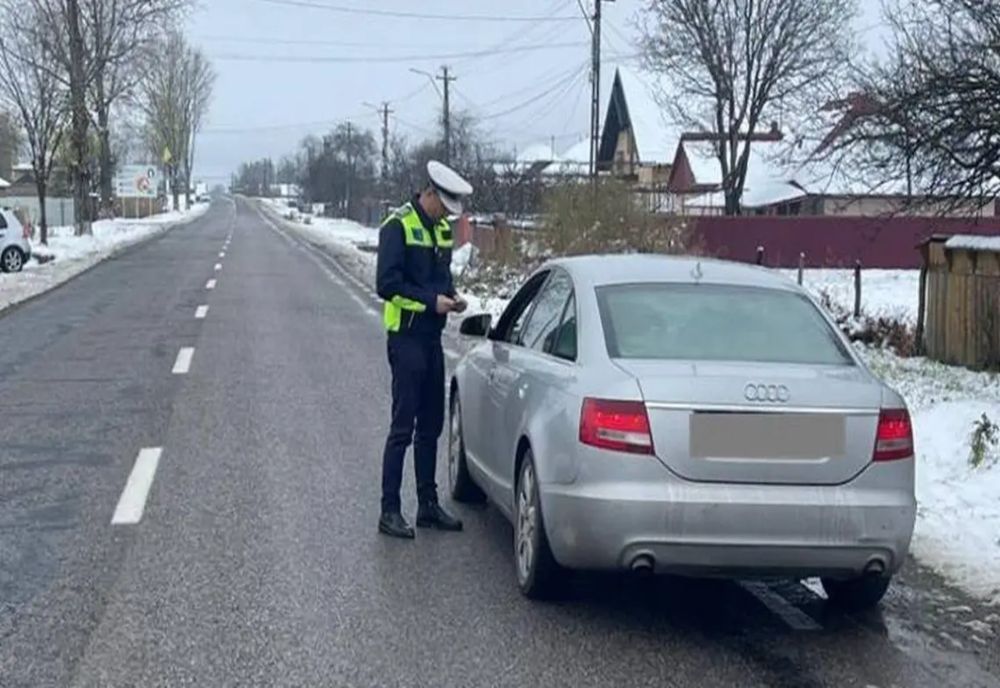 ȘOFERII FĂRĂ CAUCIUCURI DE IARNĂ, ÎN VIZORUL POLIȚIEI! AMENZILE AJUNG PÂNĂ LA 4.050 DE LEI