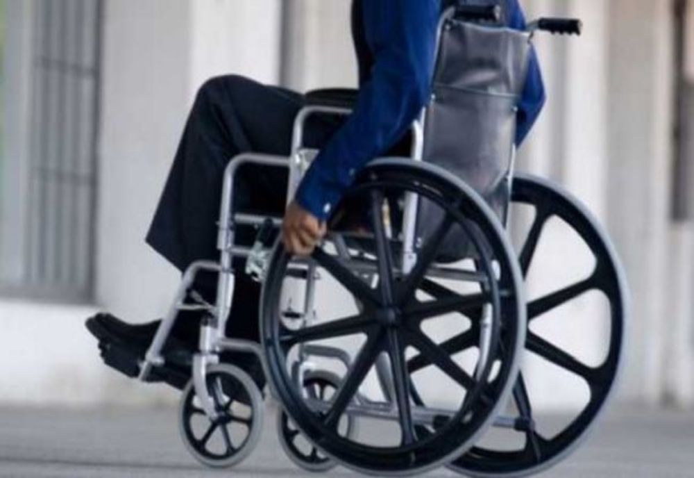 SUB 2% DINTRE PERSOANELE CU DIZABILITĂŢI DIN ROMÂNIA SE AFLĂ ÎN INSTITUŢII PUBLICE DE ASISTENŢĂ SOCIALĂ