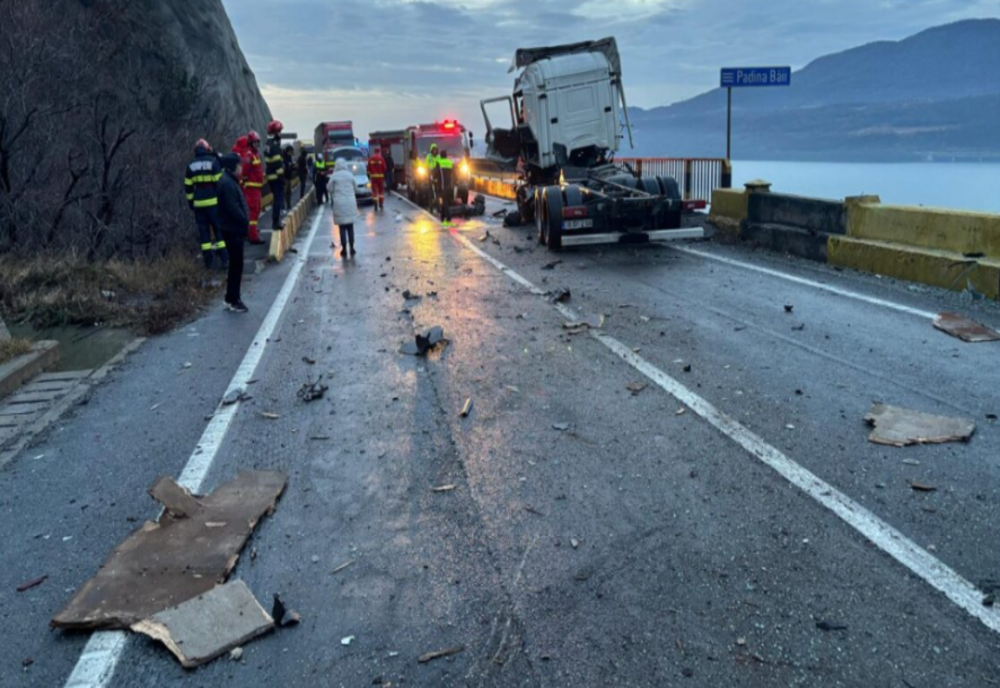 ACCIDENT RUTIER GRAV PE DN6, ÎN APROPIEREA ZONEI PORȚILE DE FIER