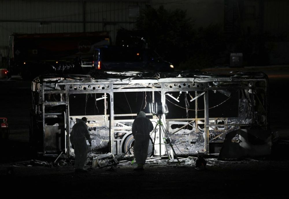VIDEO ISRAEL: EXPLOZII ÎN MAI MULTE AUTOBUZE, PRESUPUS ATAC TERORIST