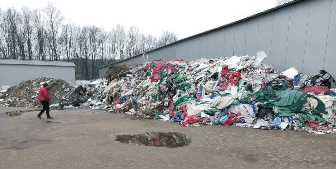 CÂND NEPĂSAREA COSTĂ: 50.000 DE LEI AMENDĂ PENTRU O FIRMĂ CARE A AMESTECAT DEȘEURILE