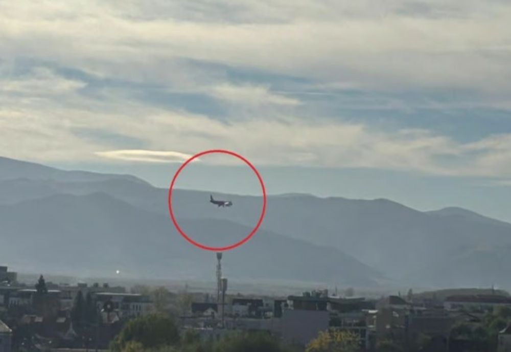 UN AVION ZBOARĂ DEASUPRA SIBIULUI DE MAI MULTE ORE. EXPLICAȚIILE AEROPORTULUI
