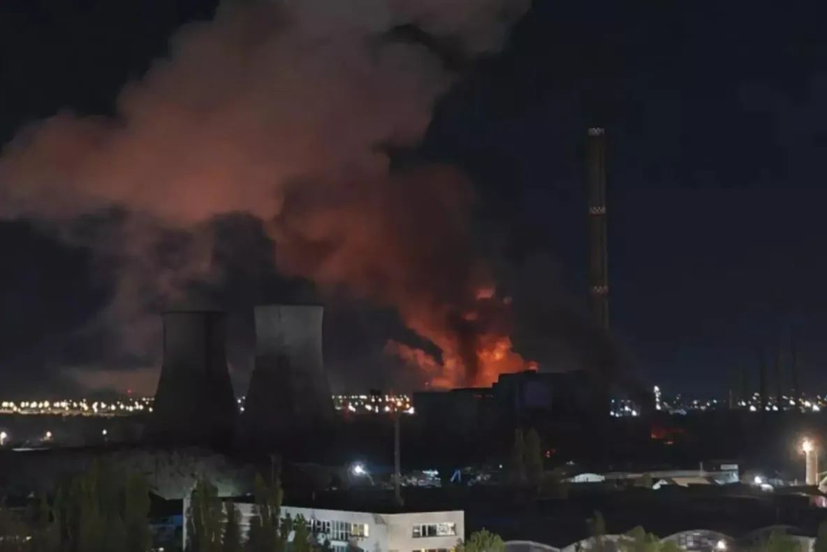Incendiu stins la CET Vest, dar cinci autospeciale rămân la fața locului pentru răcire. Ministrul Energiei: "Instalațiile Transelectrica funcționează normal"