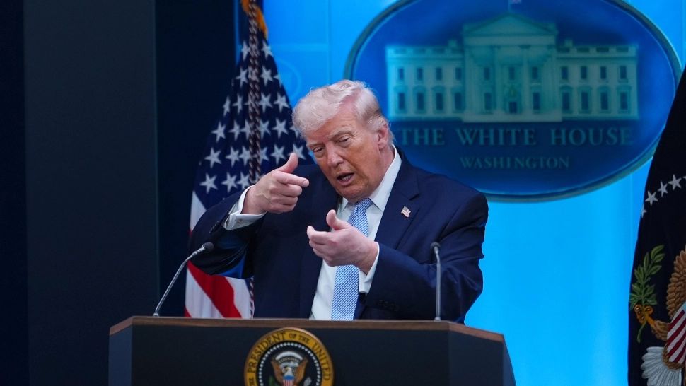 Scenariu exploziv: Trump susține că infrastructura petrolieră a Iranului poate ceda în câteva zile