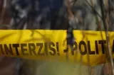 Crimă șocantă în plină zi. Un tânăr de 25 de ani și-a ucis mama cu un cuțit