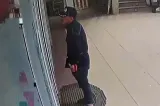 Poliția din Mehedinți cere ajutorul publicului pentru identificarea unui hoț de buzunare filmat în Drobeta-Turnu Severin  | VIDEO