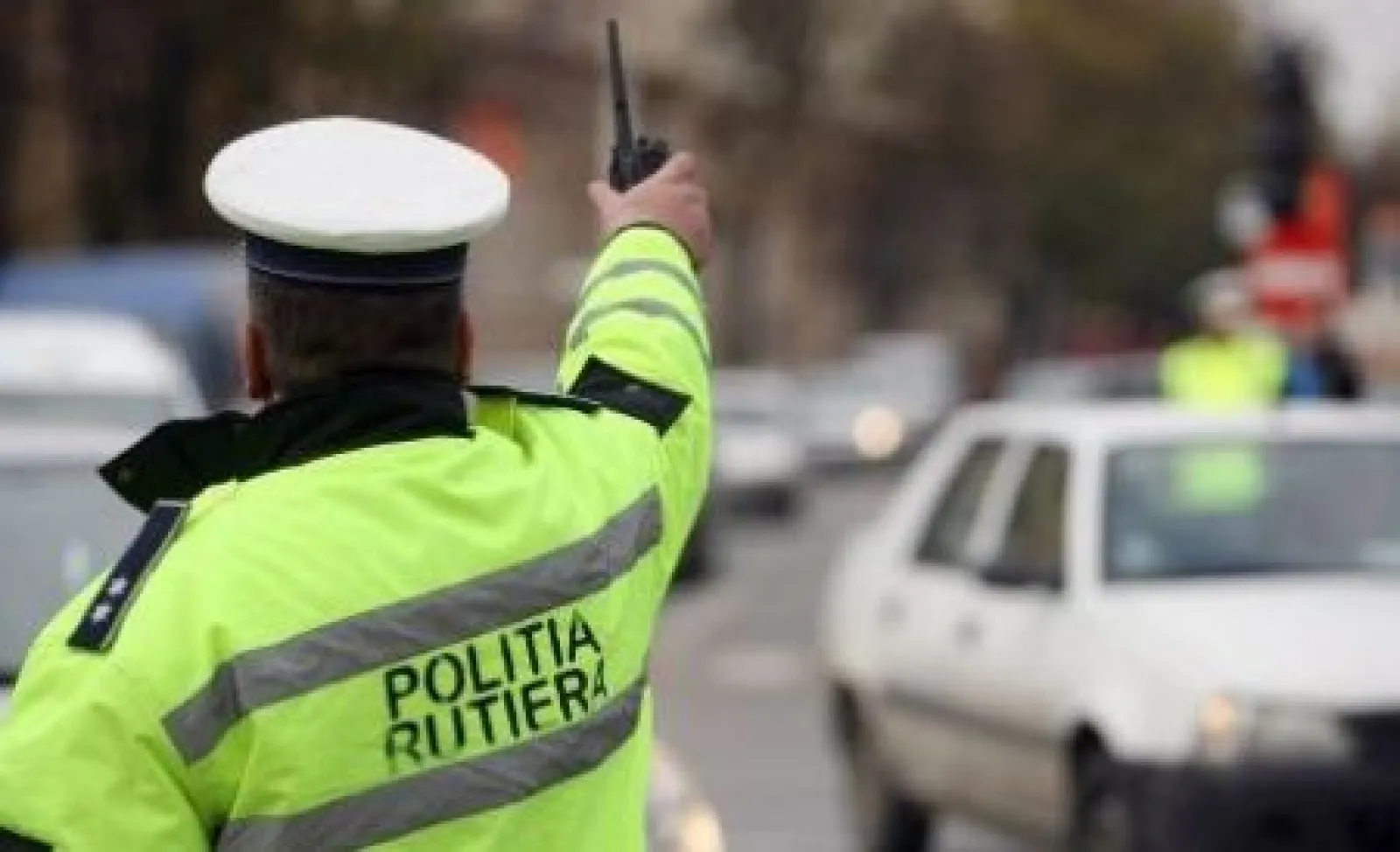 politia da amenzi