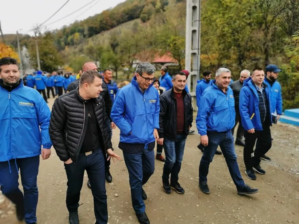 Un important primar PSD din Mehedinți face campanie pentru Klaus Iohannis