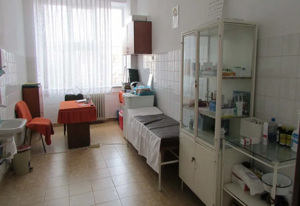 MS: Nu se închid centrele de permanență 
