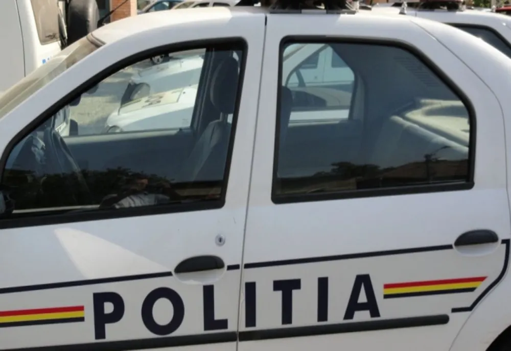Pentru ce fapte sunt acuzați trei agenți de poliție din Mehedinți 