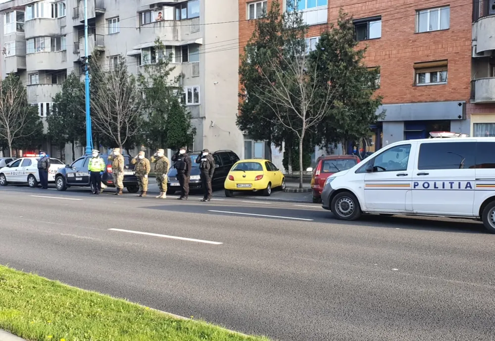 Imnul național a răsunat din mașinile de poliție, pe străzile Severinului 