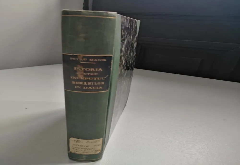 O lucrare extrem de valoroasă face parte din colecția de carte a Bibliotecii Județene ”I. G. Bibicescu"