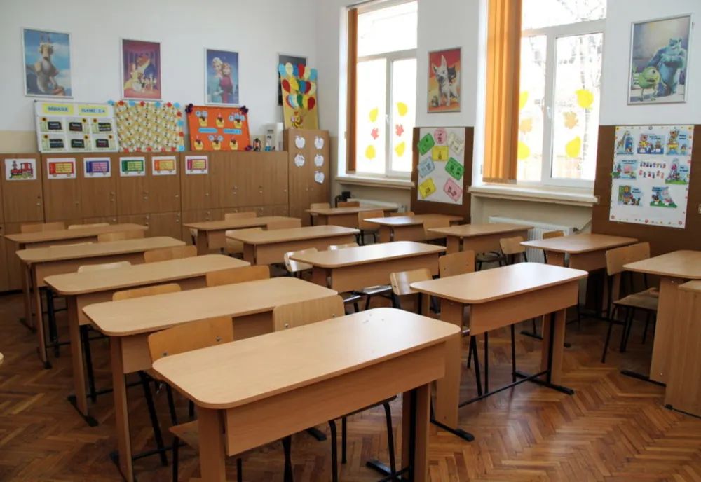 Bani pentru modernizarea toaletelor din școlile din Mehedinți