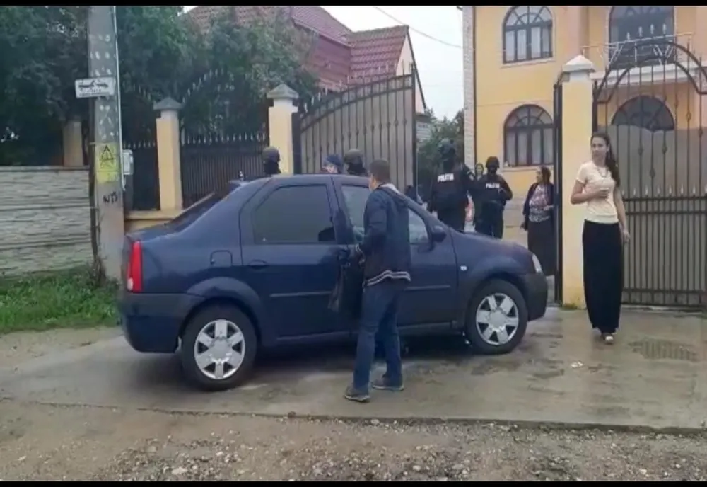  Percheziții la Strehaia într-un dosar ce privește  activităţi fictive de reciclare a deşeurilor din ambalaj  