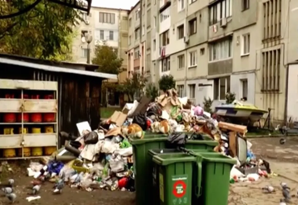Din nou gunoaie în Orșova, orașul care a primit o amendă recor din această cauză