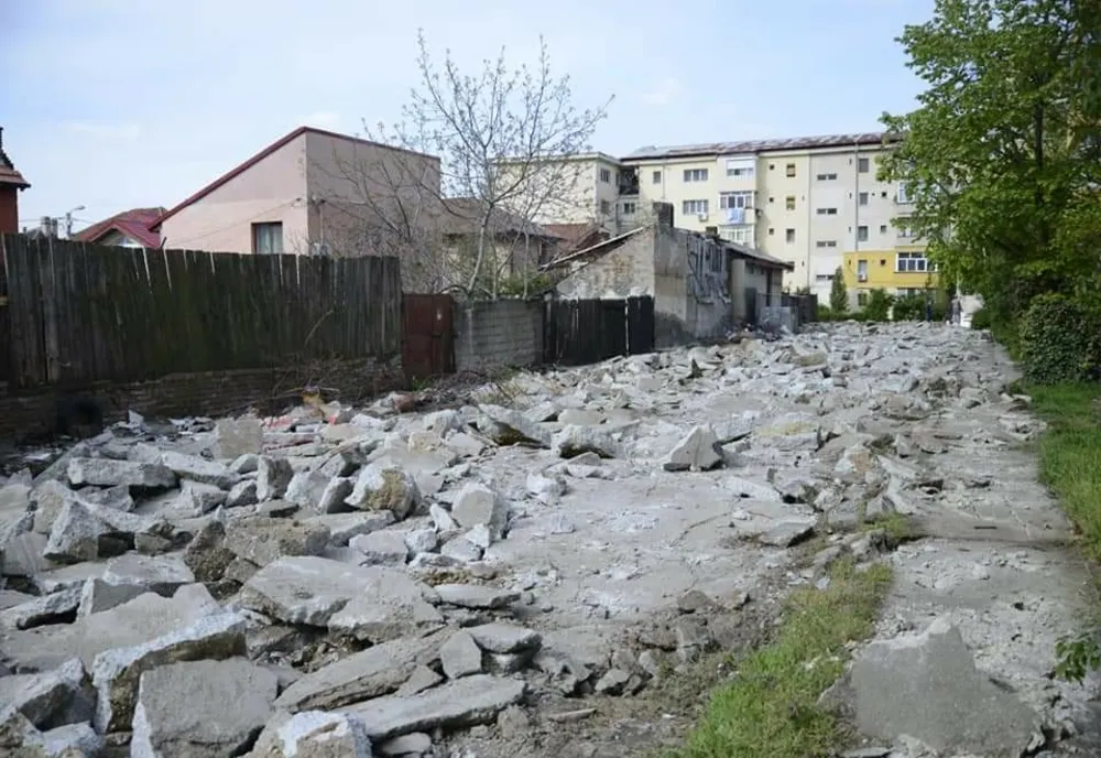 O nouă parcare pe strada Calomfirescu din municipiu