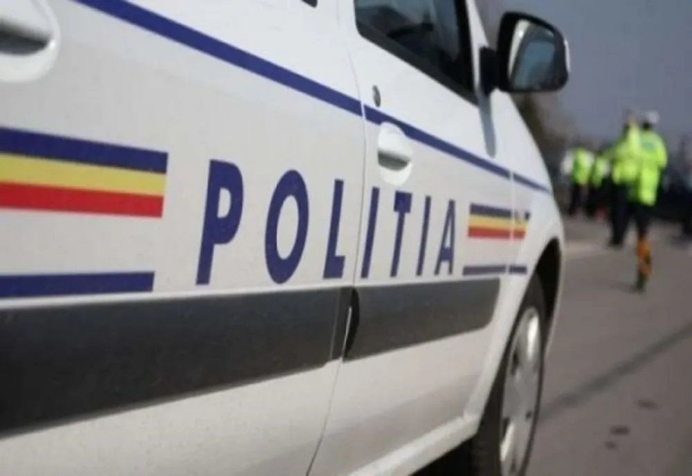 O minoră în vârstă de 17 ani ar fost violată de doi indivizi. Cazul, cercetat de poliție