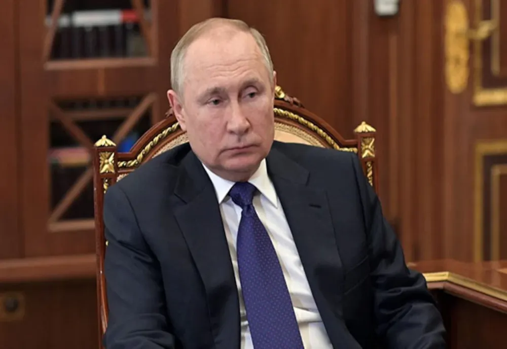 IMAGINI HALUCINANTE DIN RUSIA: CE AU FOST PUSE SĂ FACĂ MII DE GRĂDINIȚE DE ZIUA LUI PUTIN
