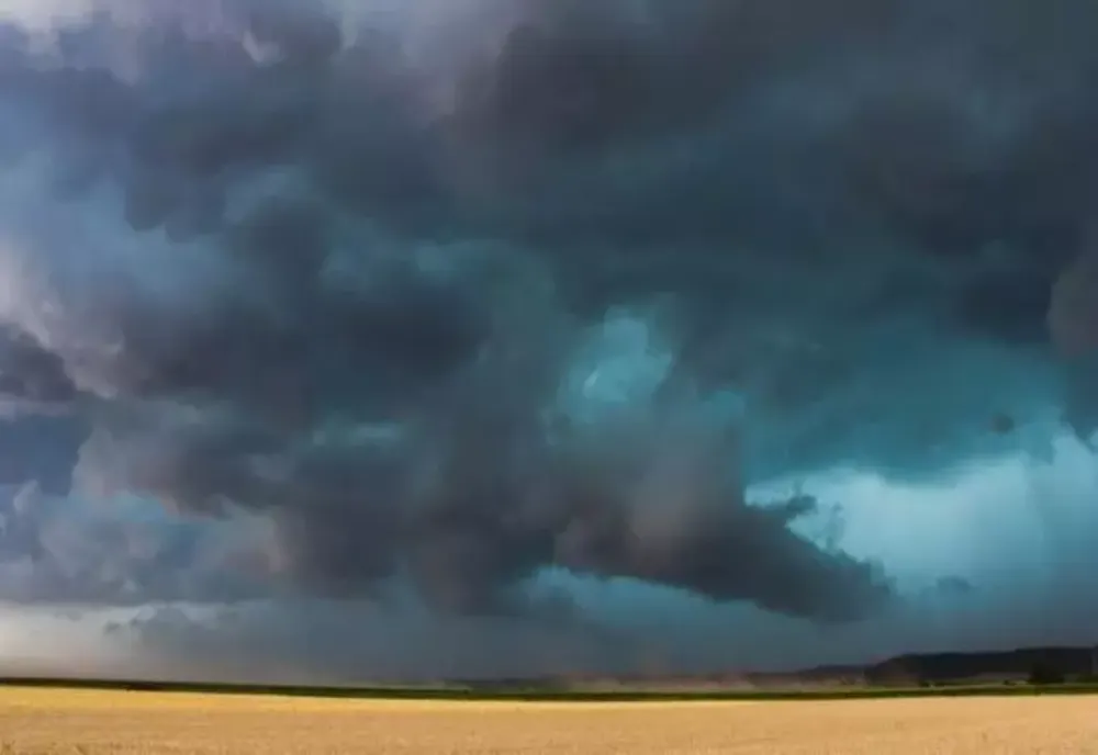 Avertizare meteo de vreme severă, până la ora 23 00