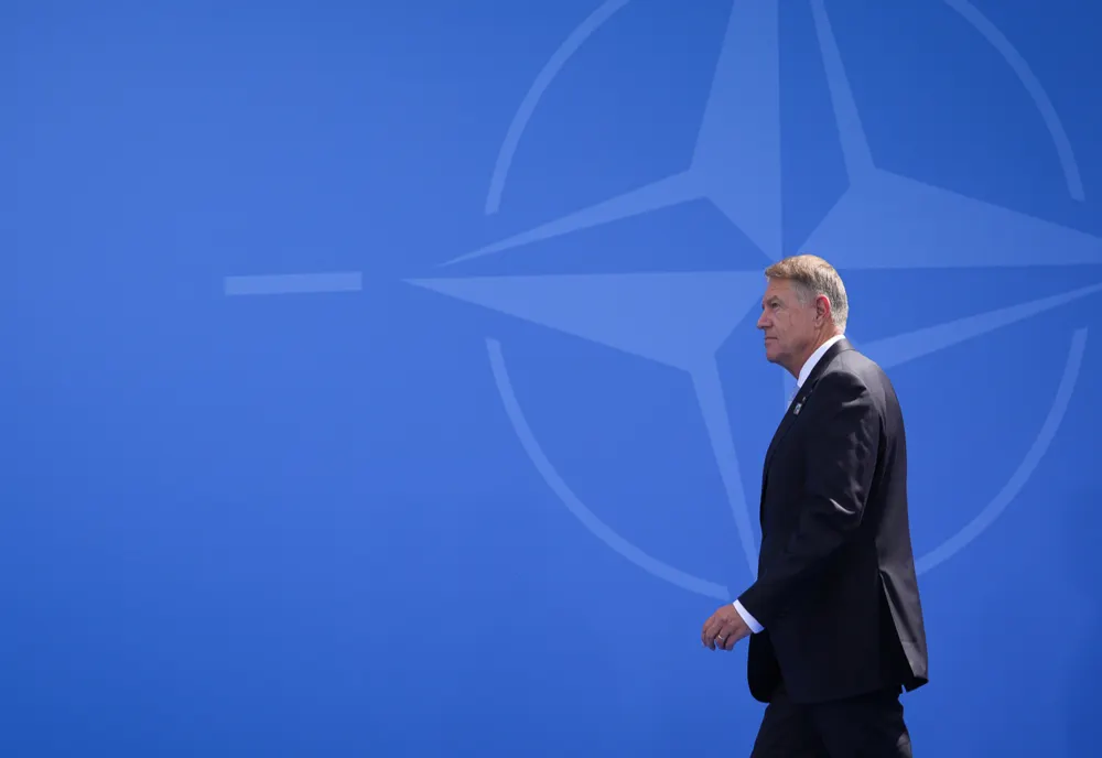 Pe ce țări se bazează Klaus Iohannis în candidatura pentru conducerea NATO