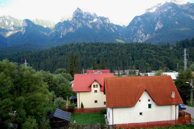 Munte4385454Turism-768x510