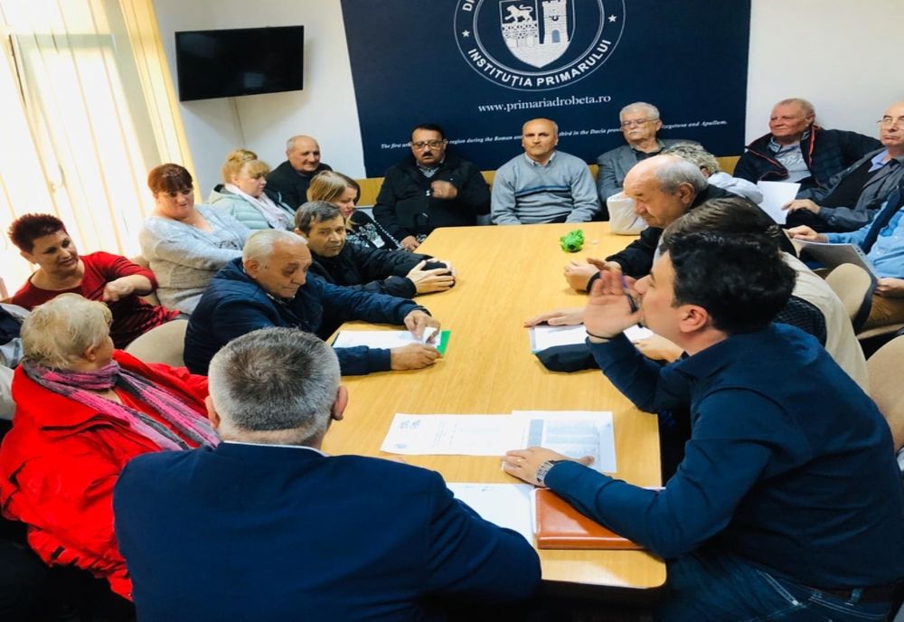 Vor primi căldură și asociațiile cu datorii din Drobeta Turnu Severin