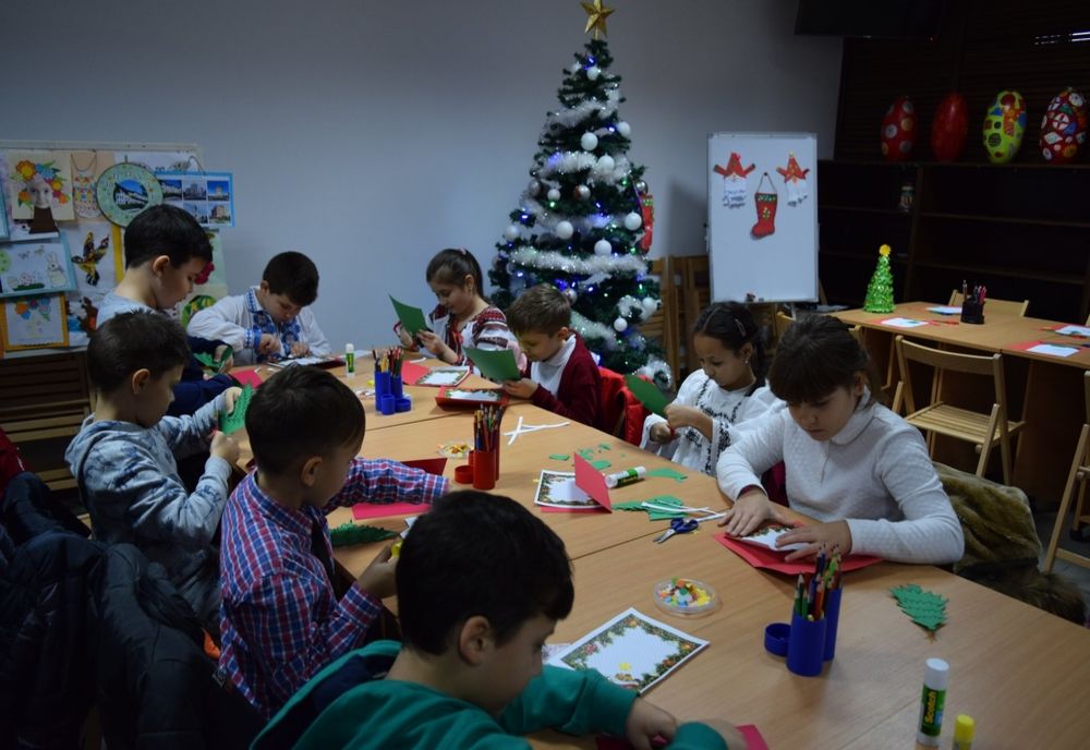 Ateliere de creație la Muzeul Regiunii Porților de Fier, în prag de Crăciun