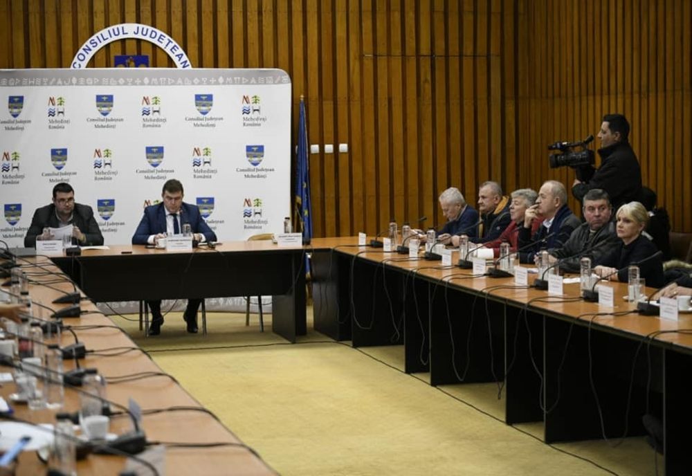 Pe ce criterii a împărțit președintele Consiliului Județean Mehedinți banii către primării 