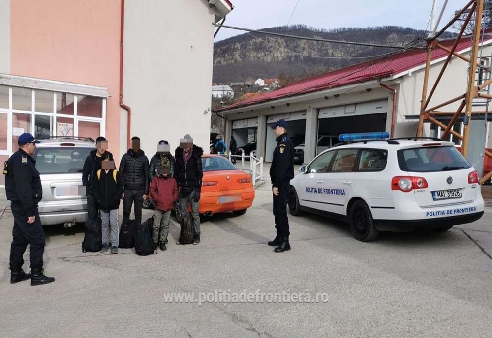 Șase sirieni și două călăuze, opriţi la frontiera de sud-vest