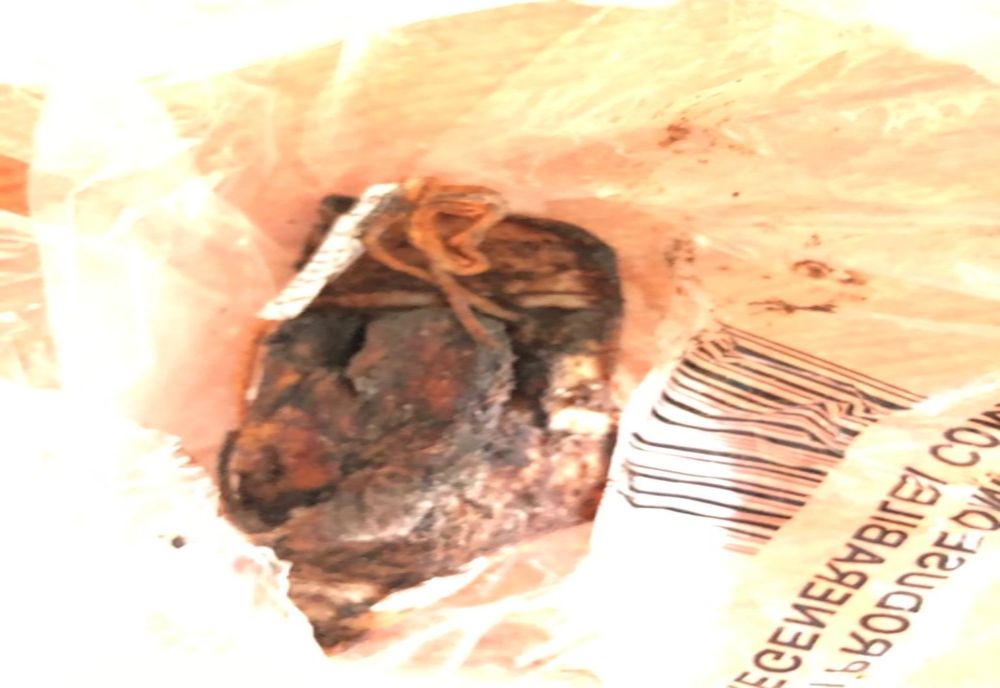 Produse expirate într-un snack-bar care presta ilegal servicii de catering